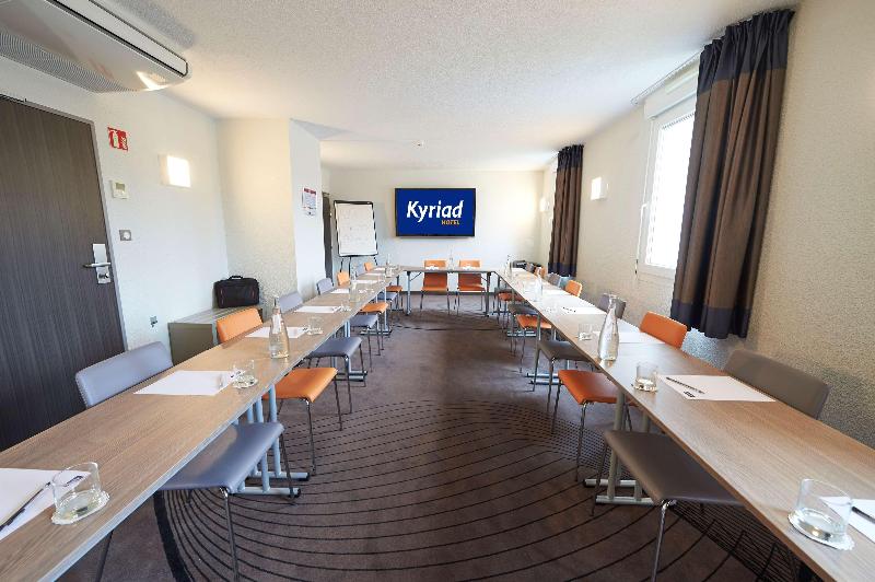 Отель Ibis Styles Saint Quentin