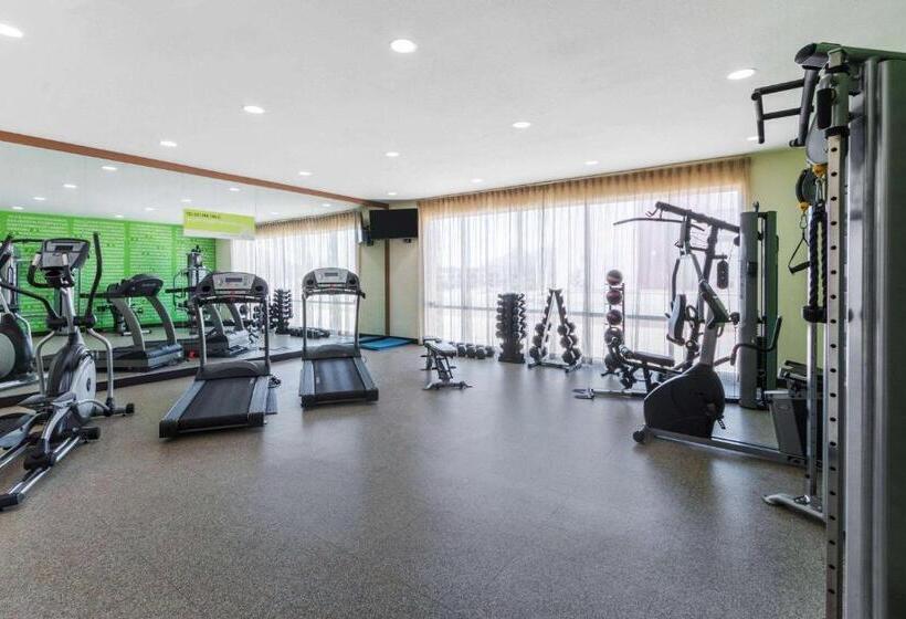 فندق La Quinta By Wyndham Artesia