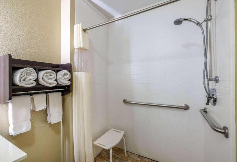 فندق La Quinta By Wyndham Artesia