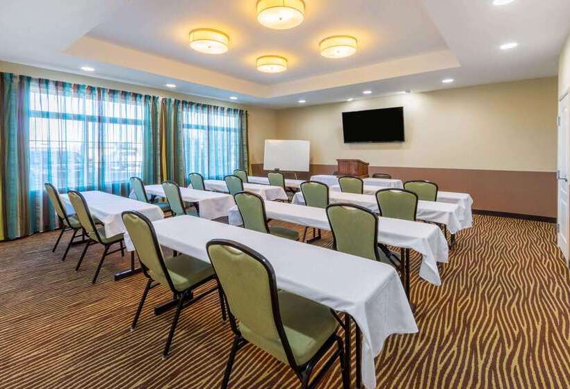 فندق La Quinta By Wyndham Artesia