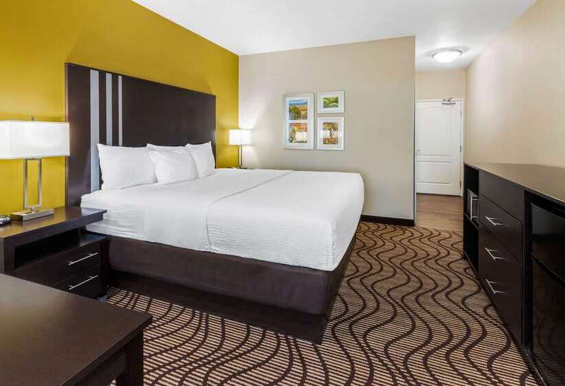 فندق La Quinta By Wyndham Artesia