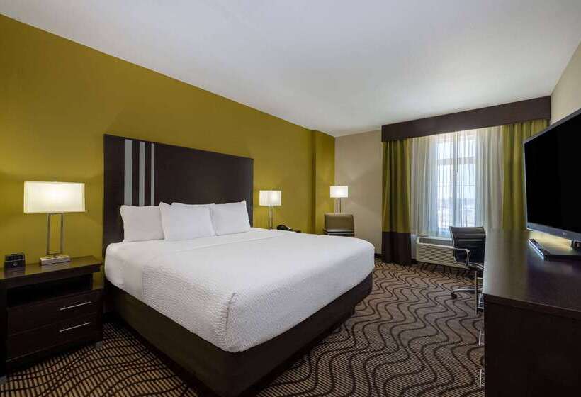 فندق La Quinta By Wyndham Artesia