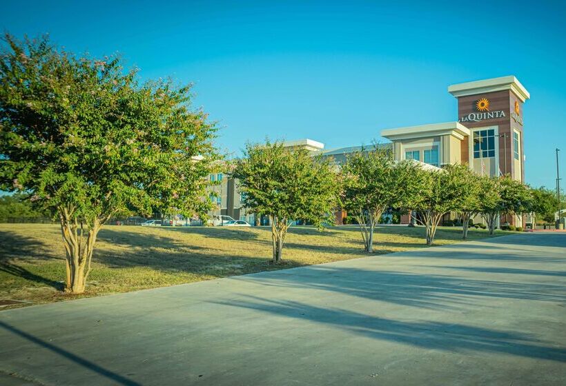酒店 La Quinta By Wyndham Karnes City   Kenedy