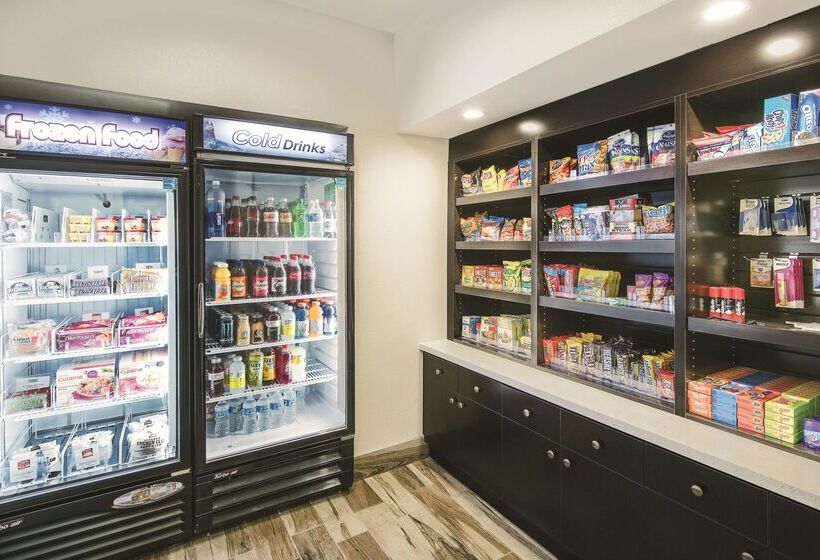 酒店 La Quinta By Wyndham Karnes City   Kenedy