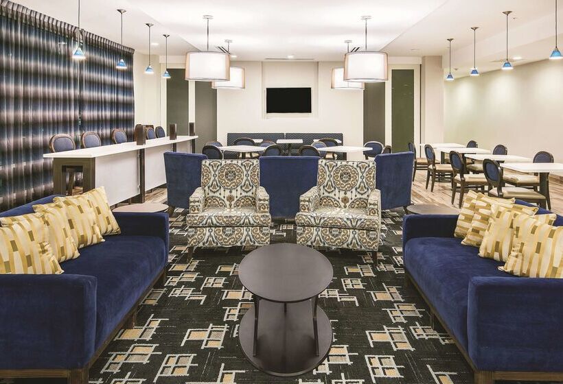 酒店 La Quinta By Wyndham Karnes City   Kenedy