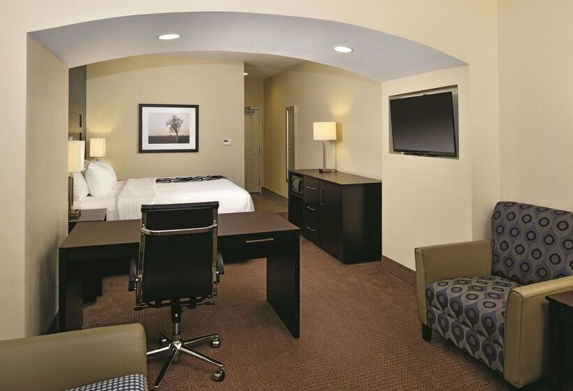 酒店 La Quinta By Wyndham Karnes City   Kenedy