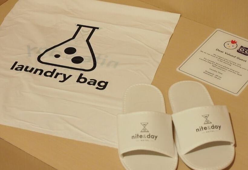 בית מלון כפרי Nite & Day Laguna Bintan