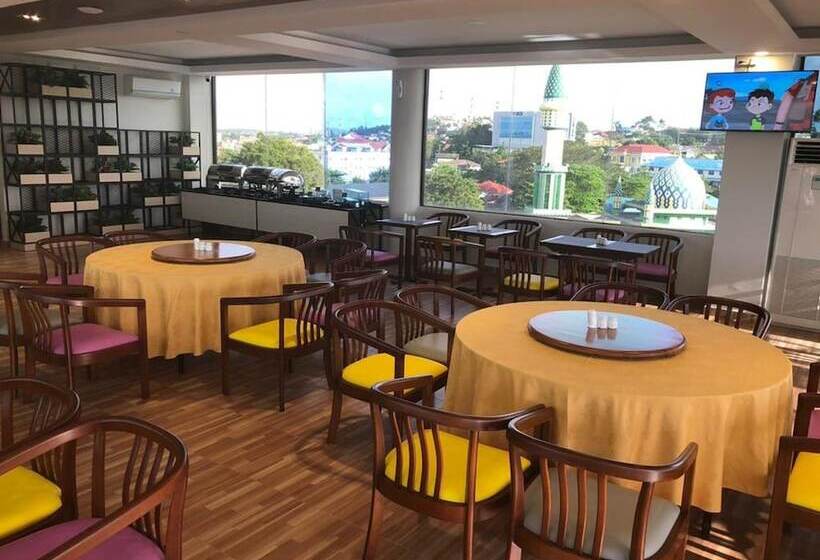 בית מלון כפרי Nite & Day Laguna Bintan