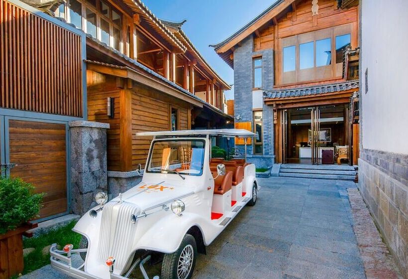 Отель Lux Tea Horse Road Lijiang
