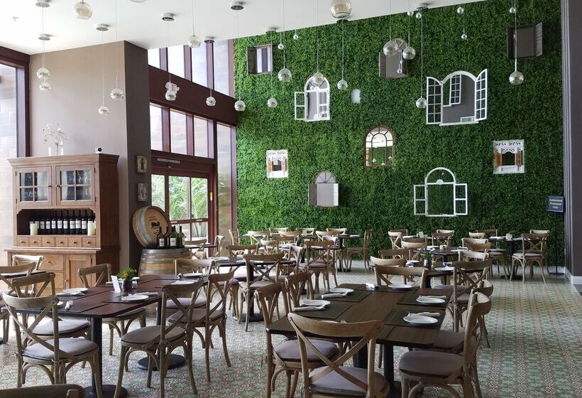 בית מלון כפרי Magic Village Yards, Trademark Collection By Wyndham