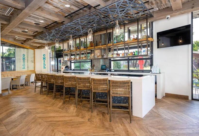 هتل Margaritaville Island