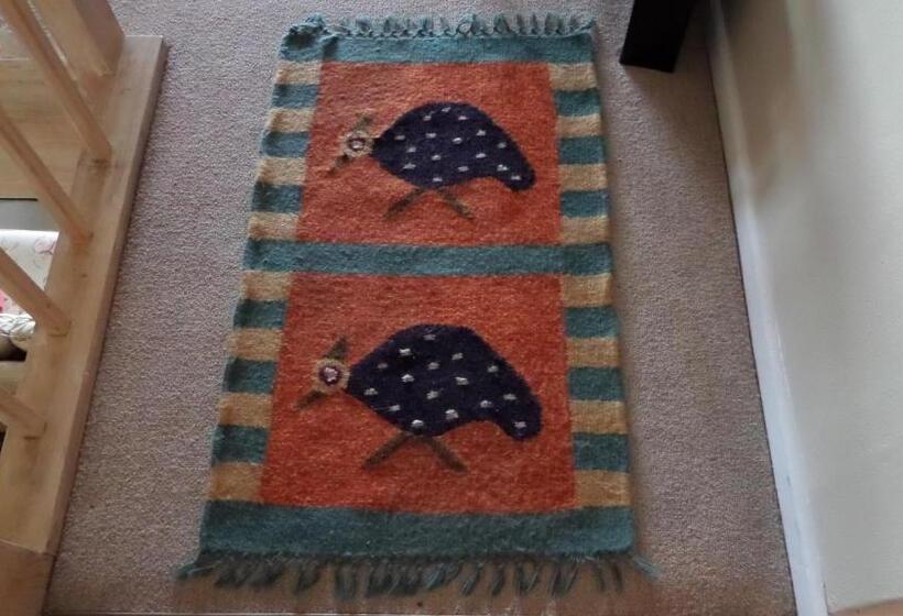 فندق Moonglow Guest House