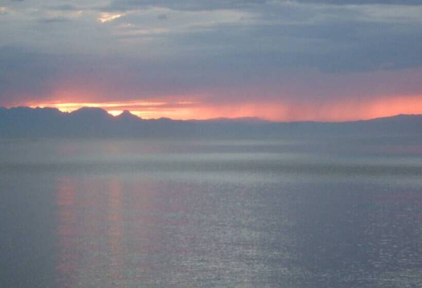 فندق Moonglow Guest House