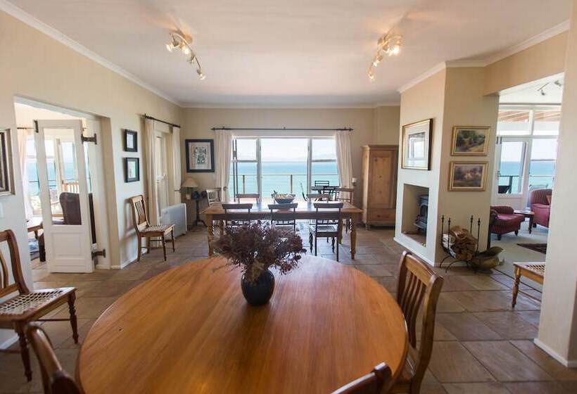 فندق Moonglow Guest House