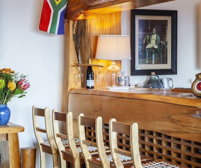 فندق Moonglow Guest House