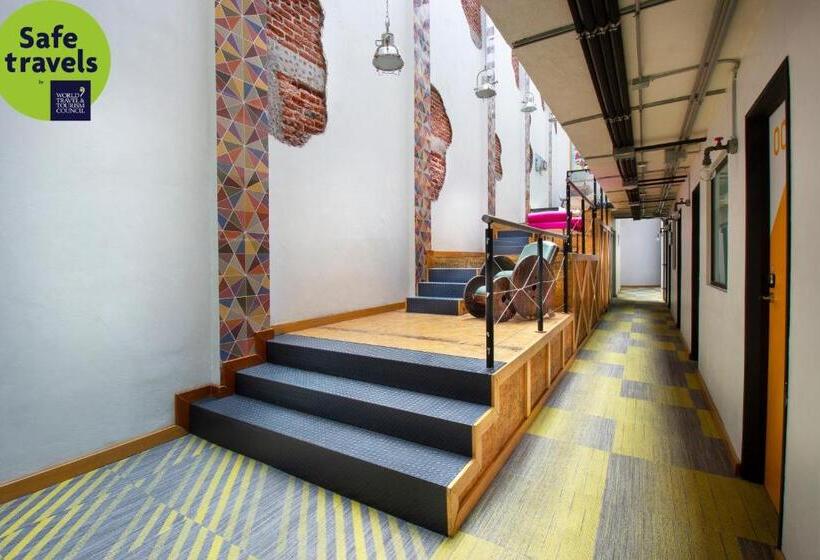 Отель Mx Más Roma