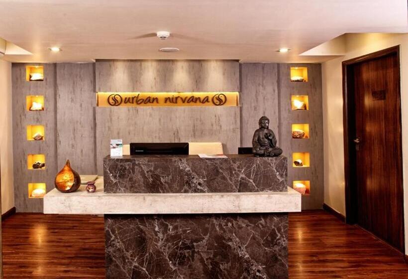 Отель Nidhivan Sarovar Portico Vrindavan