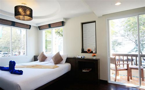 فندق Nirundorn Resort Chaam