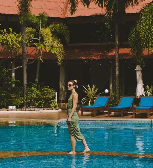 هتل Pangkor Sandy Beach Resort