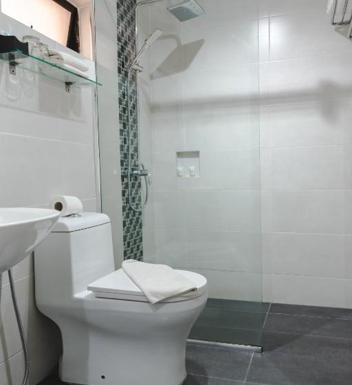 בית מלון כפרי Pangkor Sandy Beach Resort