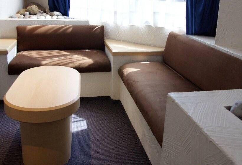 Porto Novo Hotel & Suites