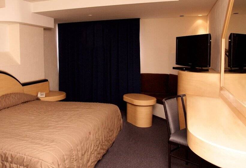 Porto Novo Hotel & Suites