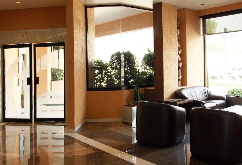 Porto Novo Hotel & Suites