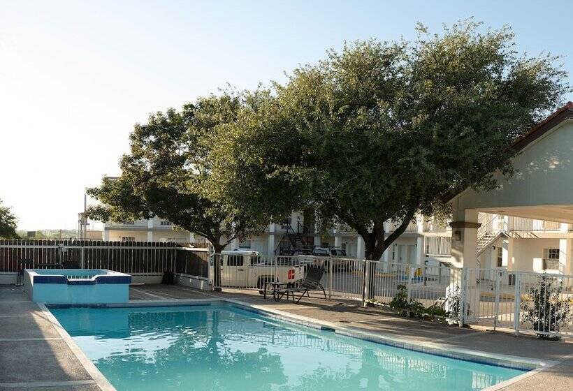 ホテル Quinta San Carlos Inn