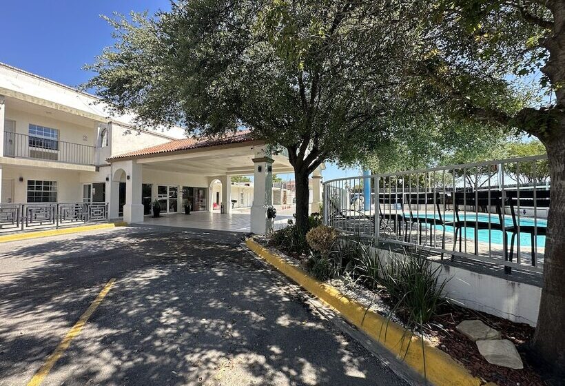 ホテル Quinta San Carlos Inn