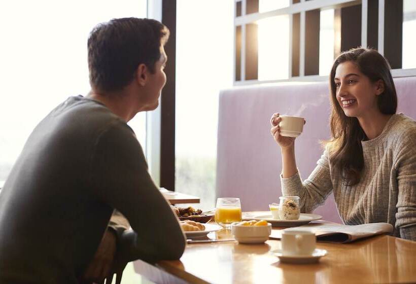 בית מלון כפרי Racv Inverloch Resort