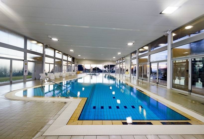 בית מלון כפרי Racv Inverloch Resort