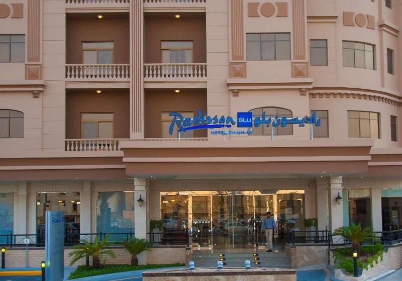 ホテル Radisson Blu  Dhahran