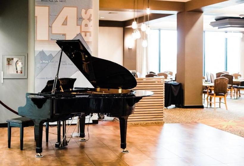 ホテル Radisson Denver Aurora