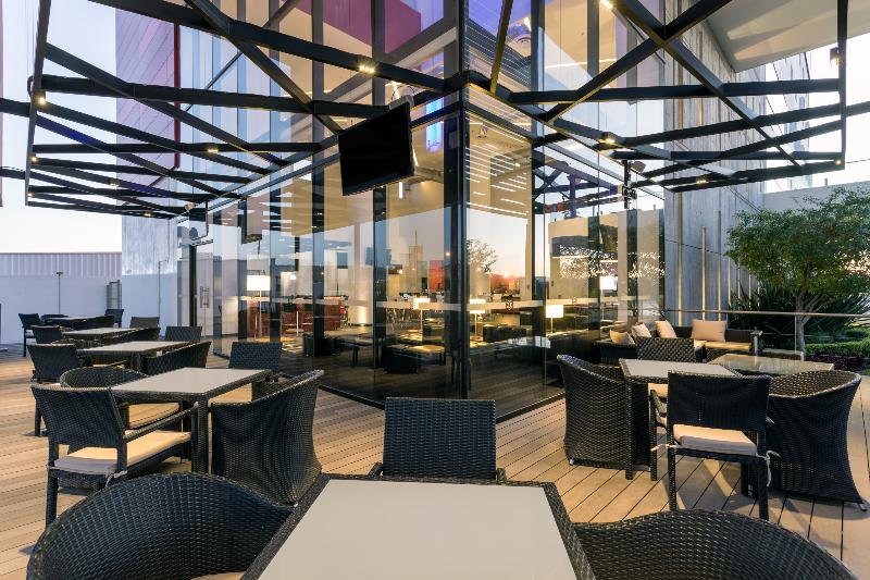 Отель Ramada Encore By Wyndham Queretaro