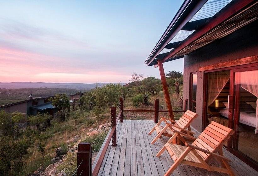 בית מלון כפרי Rhino Ridge Safari Lodge