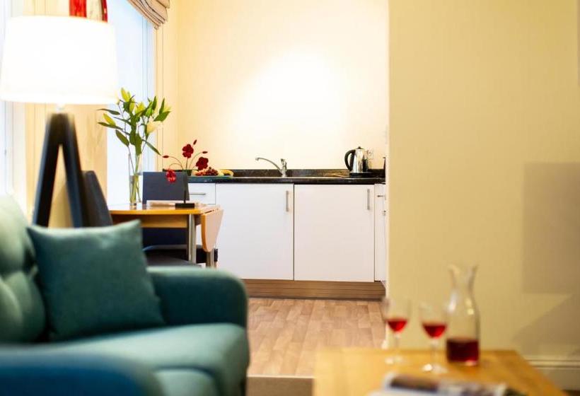 هتل Saco Jersey Merlin House