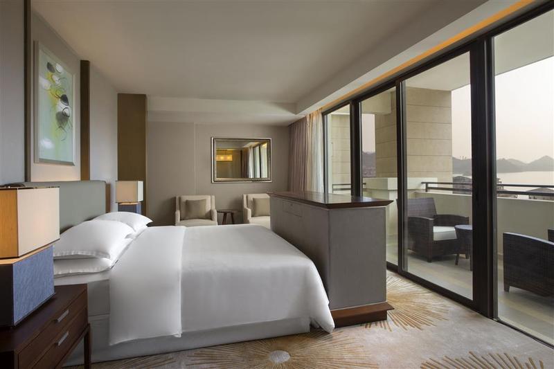 Отель Sheraton Bailuhu Resort, Huizhou