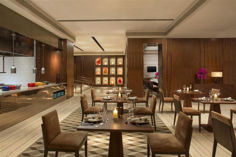 Отель Sheraton Bailuhu Resort, Huizhou