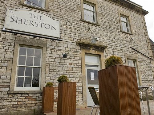 فندق Sherston Inn