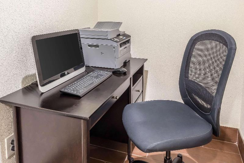 Отель Sleep Inn Center City