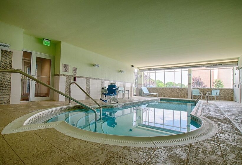 Отель Springhill Suites By Marriott Canton