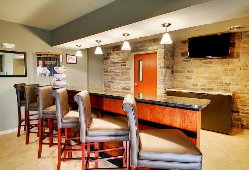 호텔 Stanton Inn And Suites