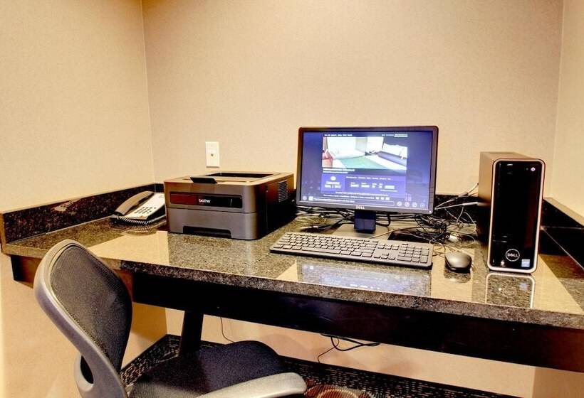 호텔 Stanton Inn And Suites