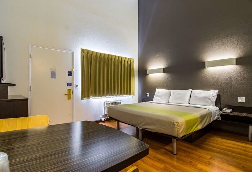 בית מלון כפרי Studio 6 Cypress, Ca