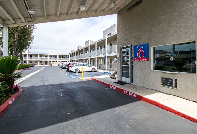 בית מלון כפרי Studio 6 Cypress, Ca