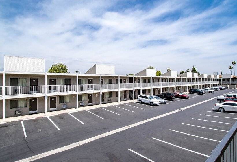 בית מלון כפרי Studio 6 Cypress, Ca