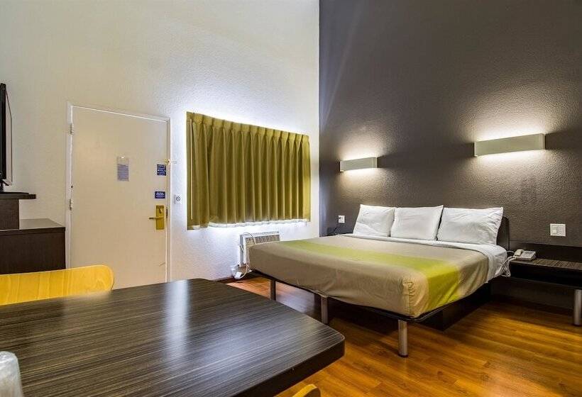 בית מלון כפרי Studio 6 Cypress, Ca