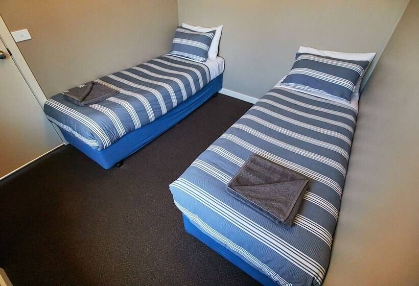 فندق Surfside Holiday Park