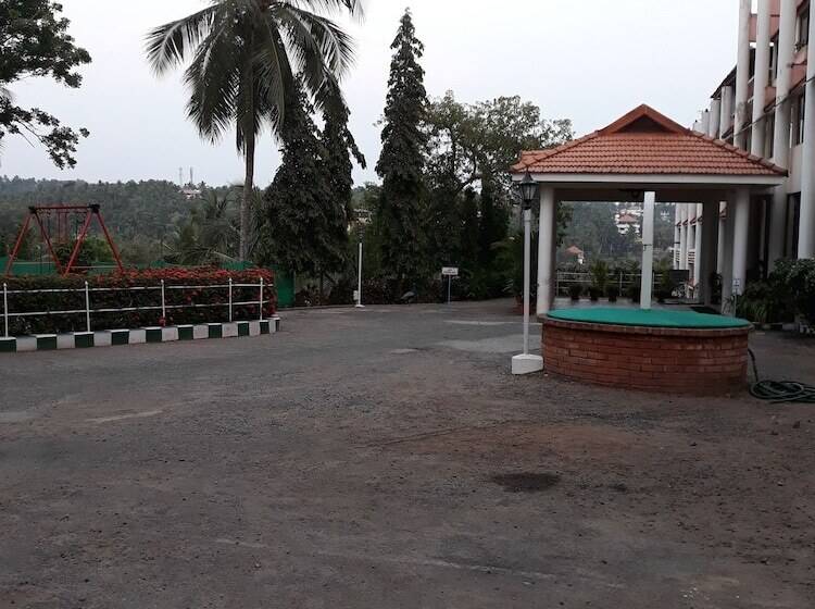 هتل Swagath Holiday Resort