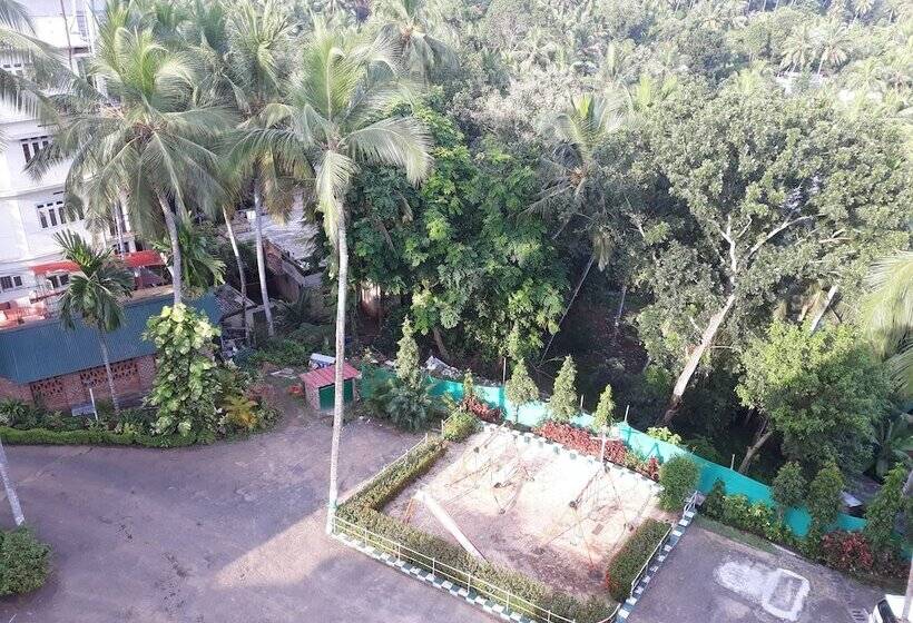 هتل Swagath Holiday Resort